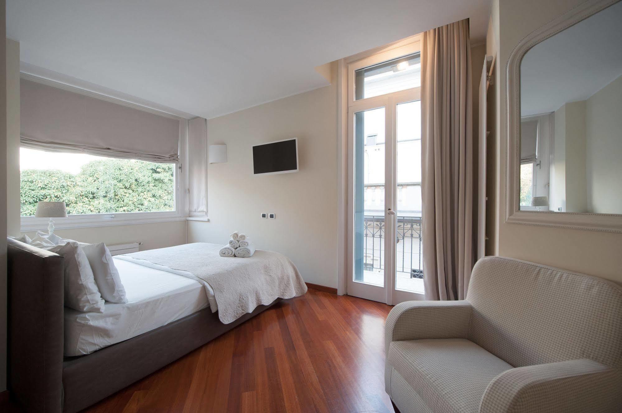 Thea Monza Hotel Екстериор снимка