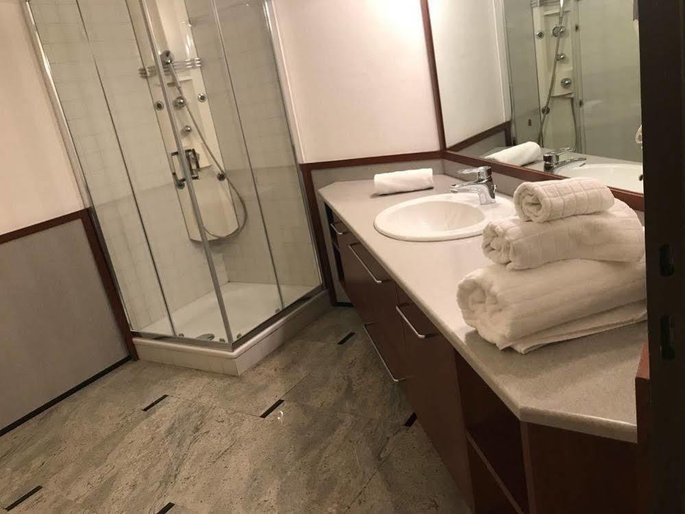 Thea Monza Hotel Екстериор снимка